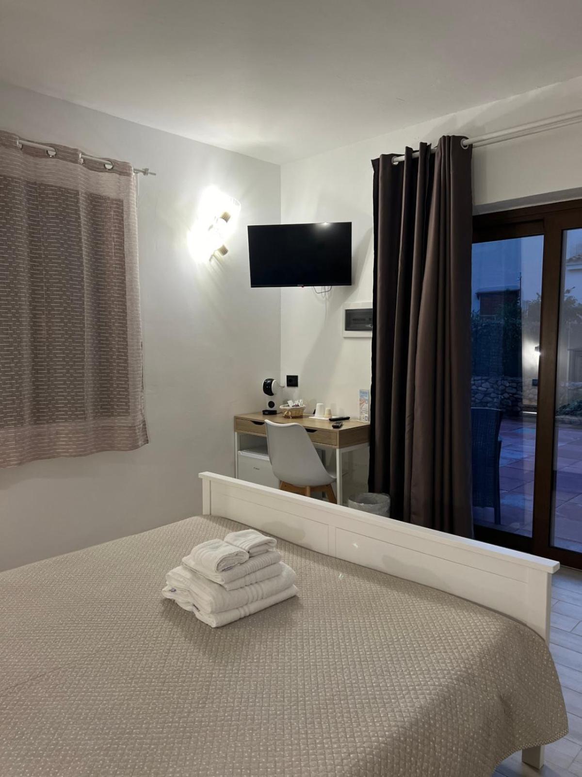 Zenia Rooms San Teodoro  Kültér fotó